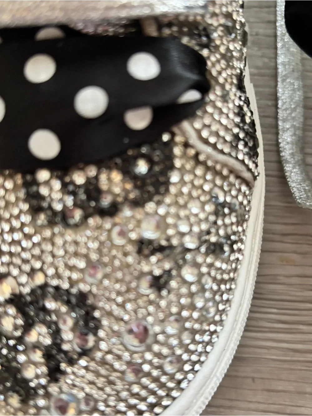 Betsy Johnson SIDNY All-Over Rhinestone SKULLS Platform Sneakers Size 8.5 - Picture 4 of 10